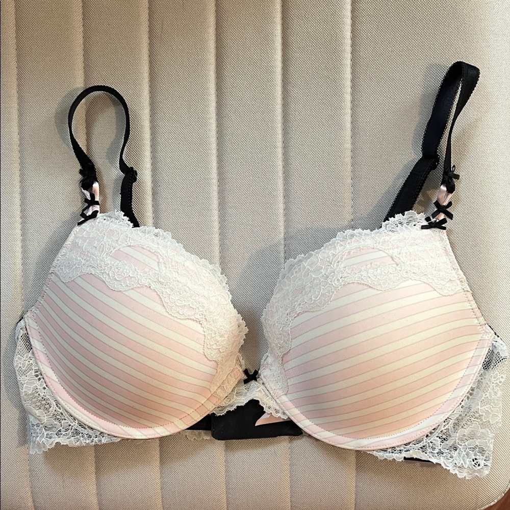 Victoria's Secret Pink Striped Lace Bra